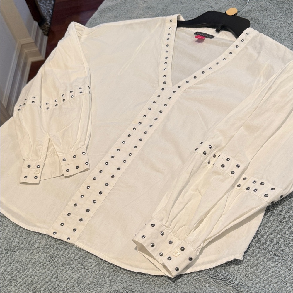 White Cotton Edgy Studded VNeck Puff Sleeve Boho Coastal Cowgirl Rocker Summer S